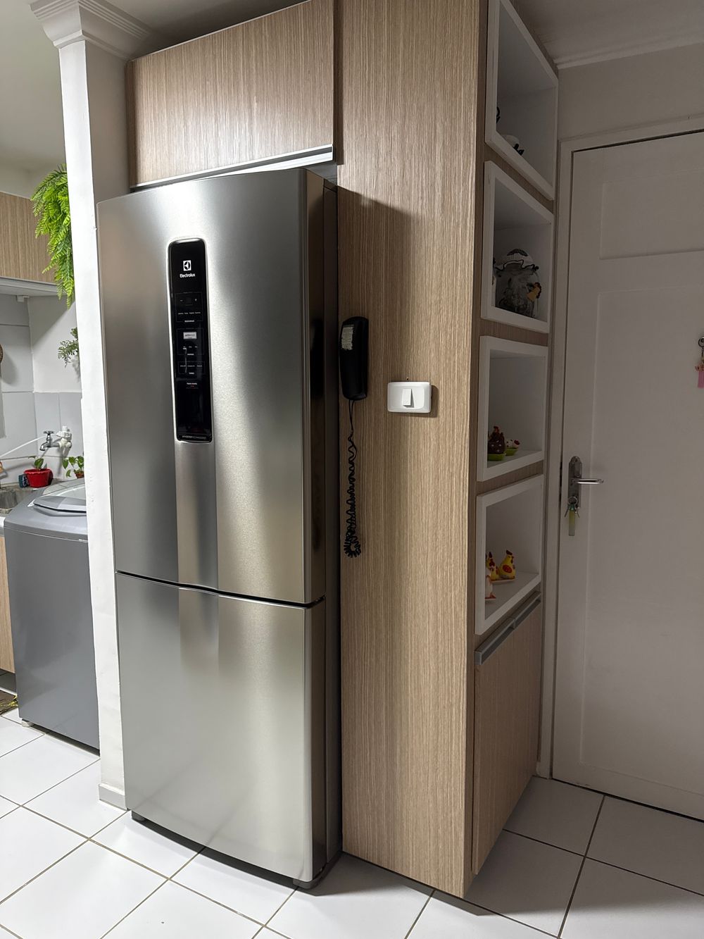 Geladeira Electrolux Frost Free Inverter 490L | Casas Bahia