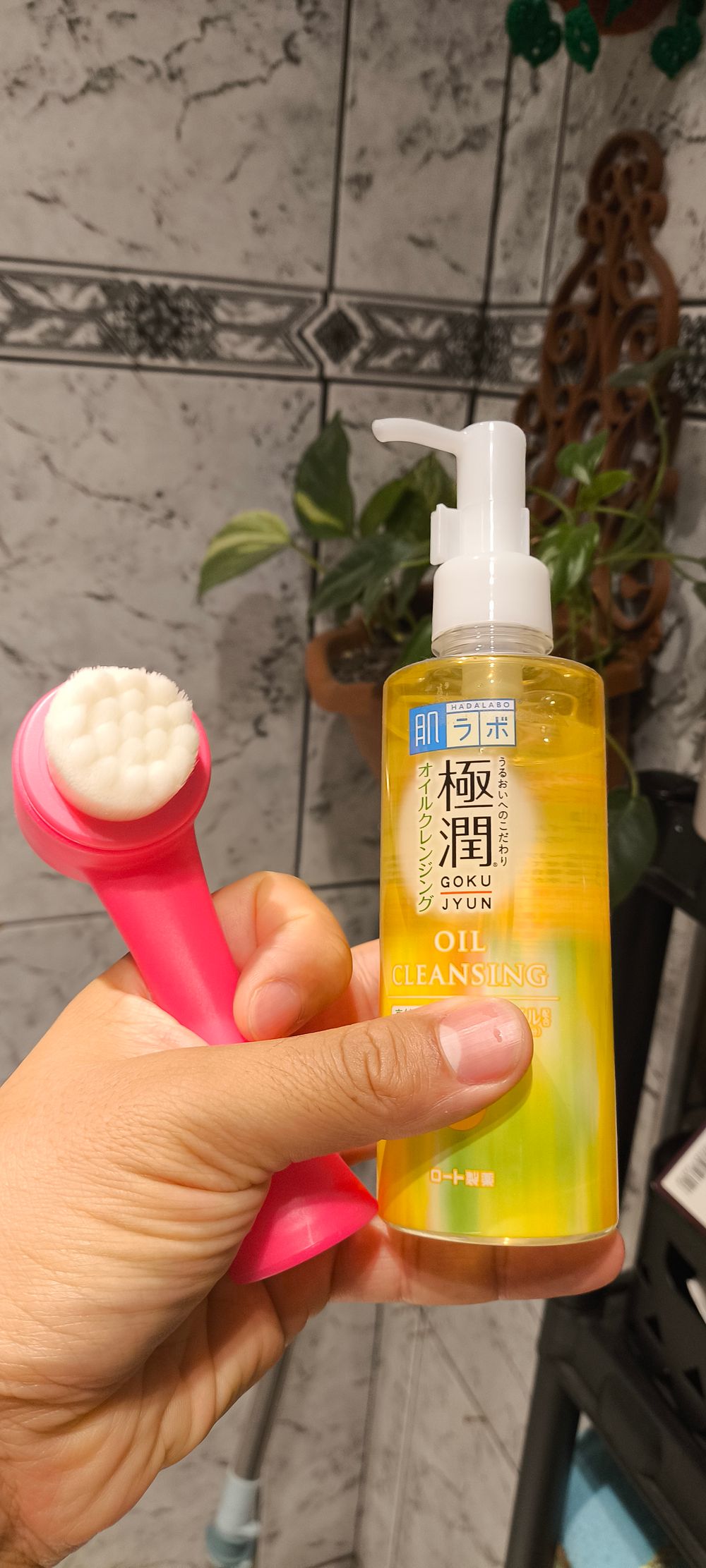 Kit Dupla Limpeza com Massageador Facial - Rohto Mentholatum
