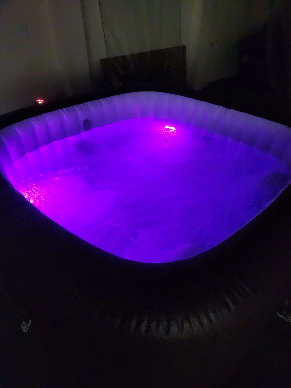 Foto real do Lay-Z-Spa Maldives instalado