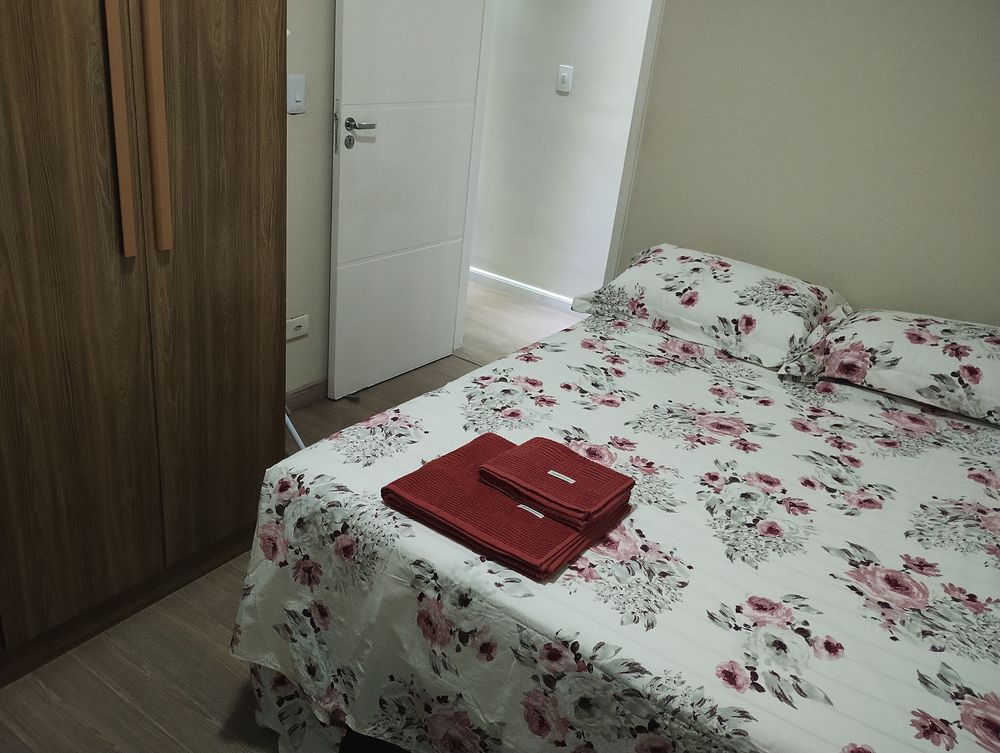 Guarda-Roupa 4 Portas 2 Gavetas Kappesberg Adapt Nogueira