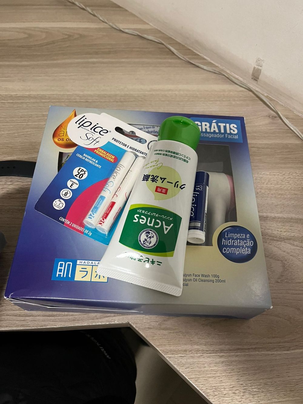 Kit Dupla Limpeza com Massageador Facial - Rohto Mentholatum