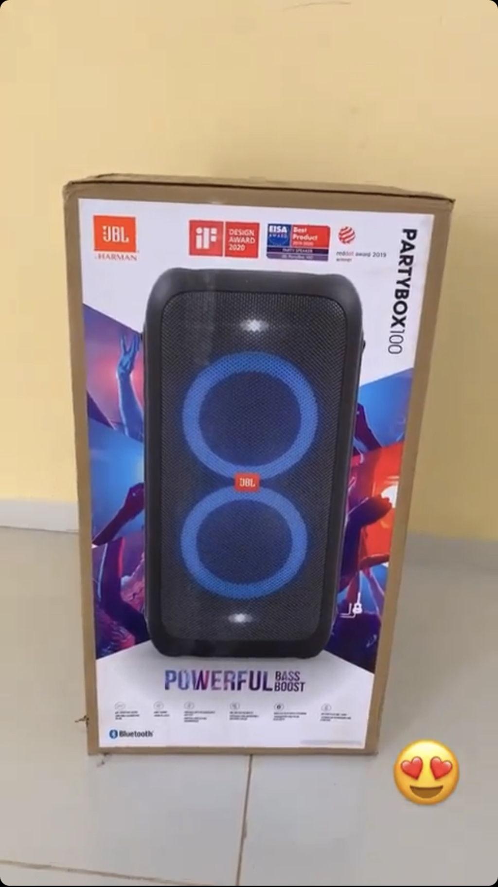 Caixa de Som Portátil JBL PartyBox 100 | Casas Bahia