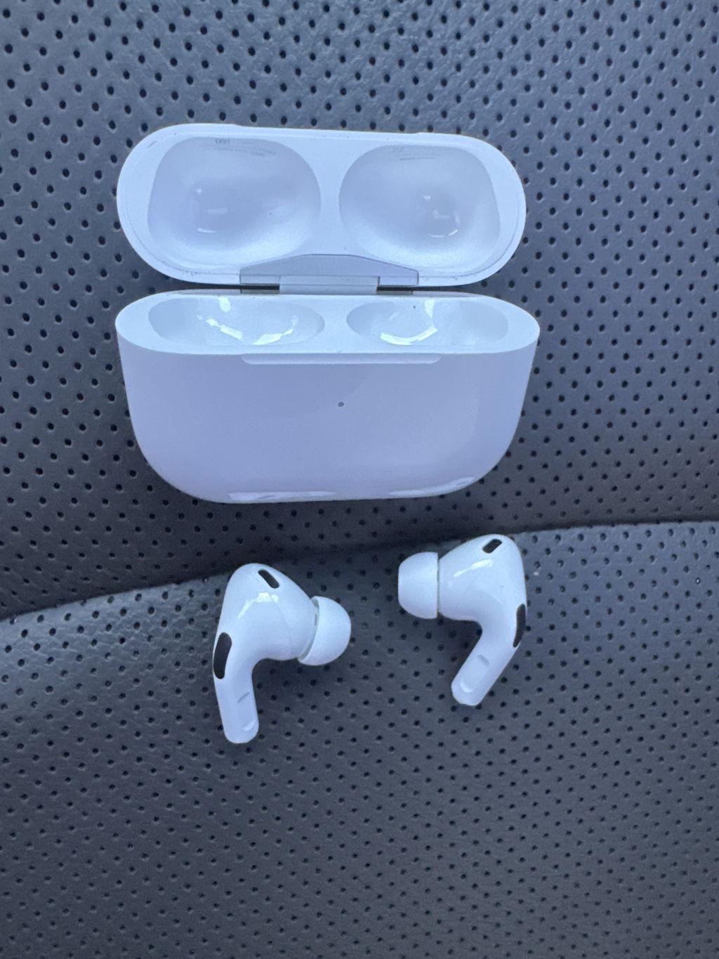 AirPods Pro (2ª geração) com Estojo de Recarga | Casas Bahia