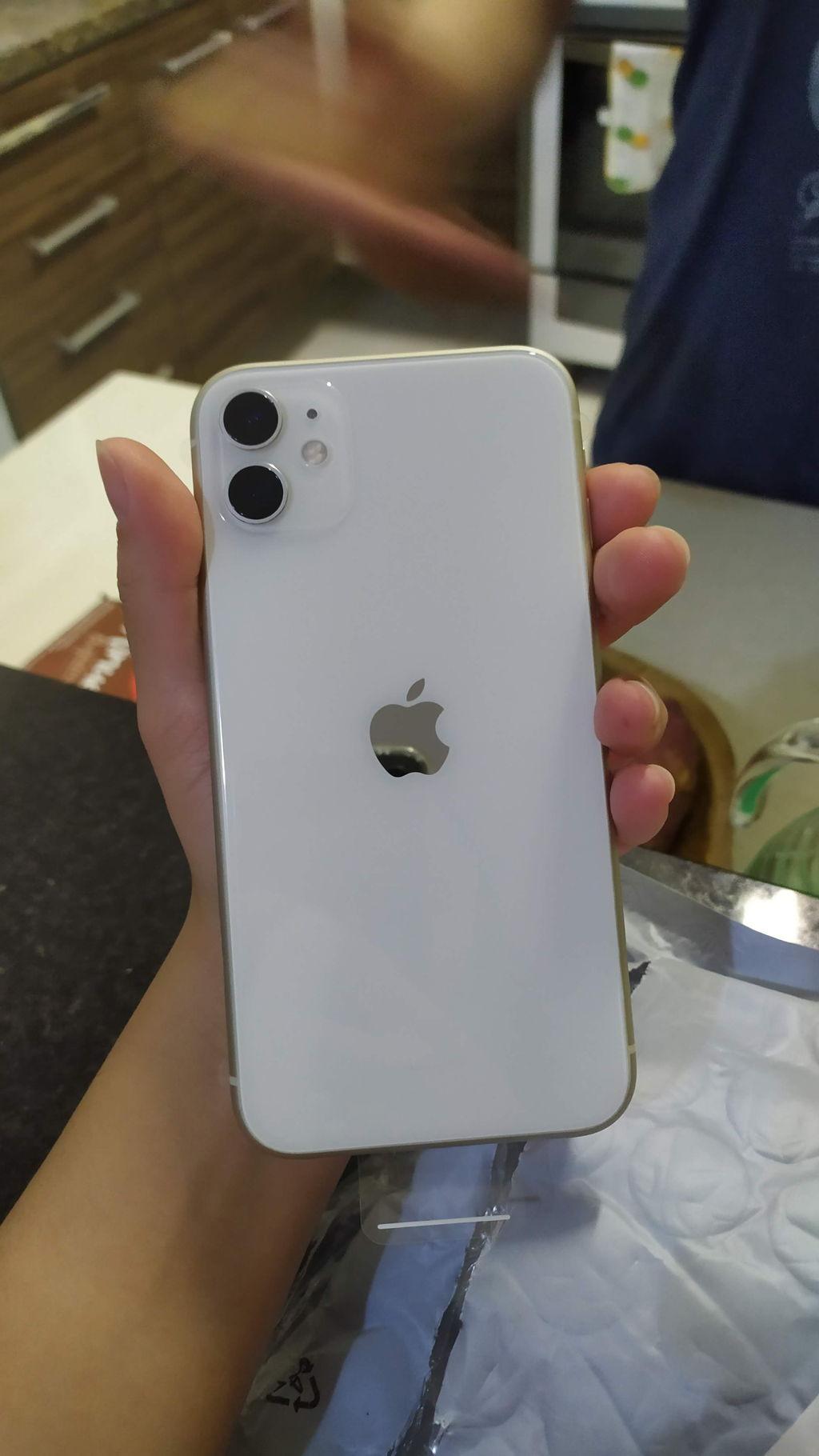 iPhone 11 Apple 128GB Branco Tela de 6,1”, | Ponto
