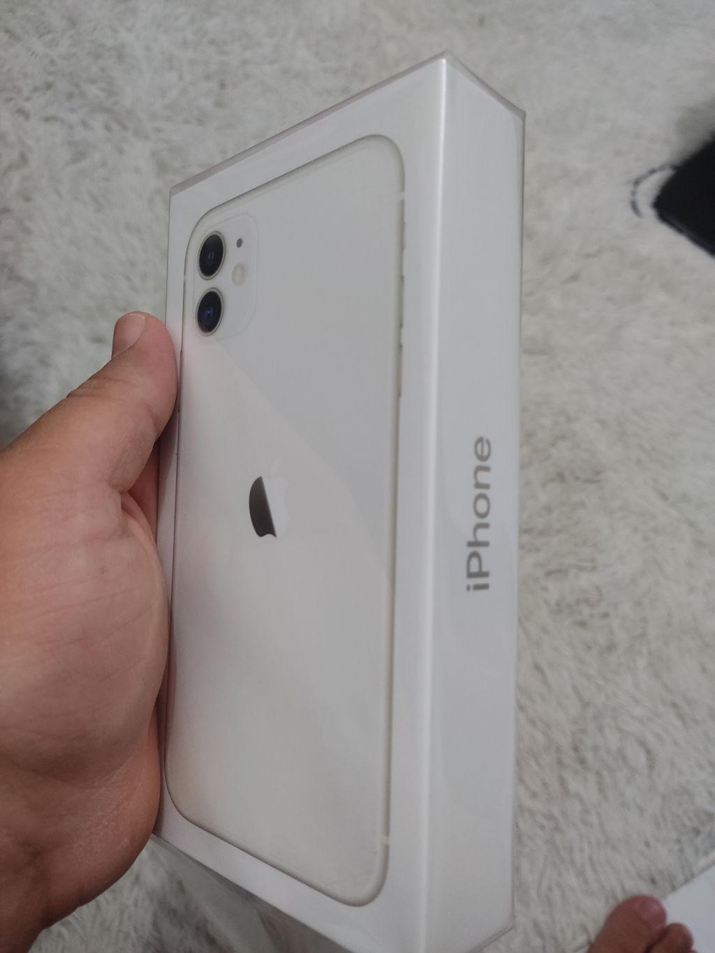 iPhone 11 Apple 128GB Branco Tela de 6,1”, | Ponto