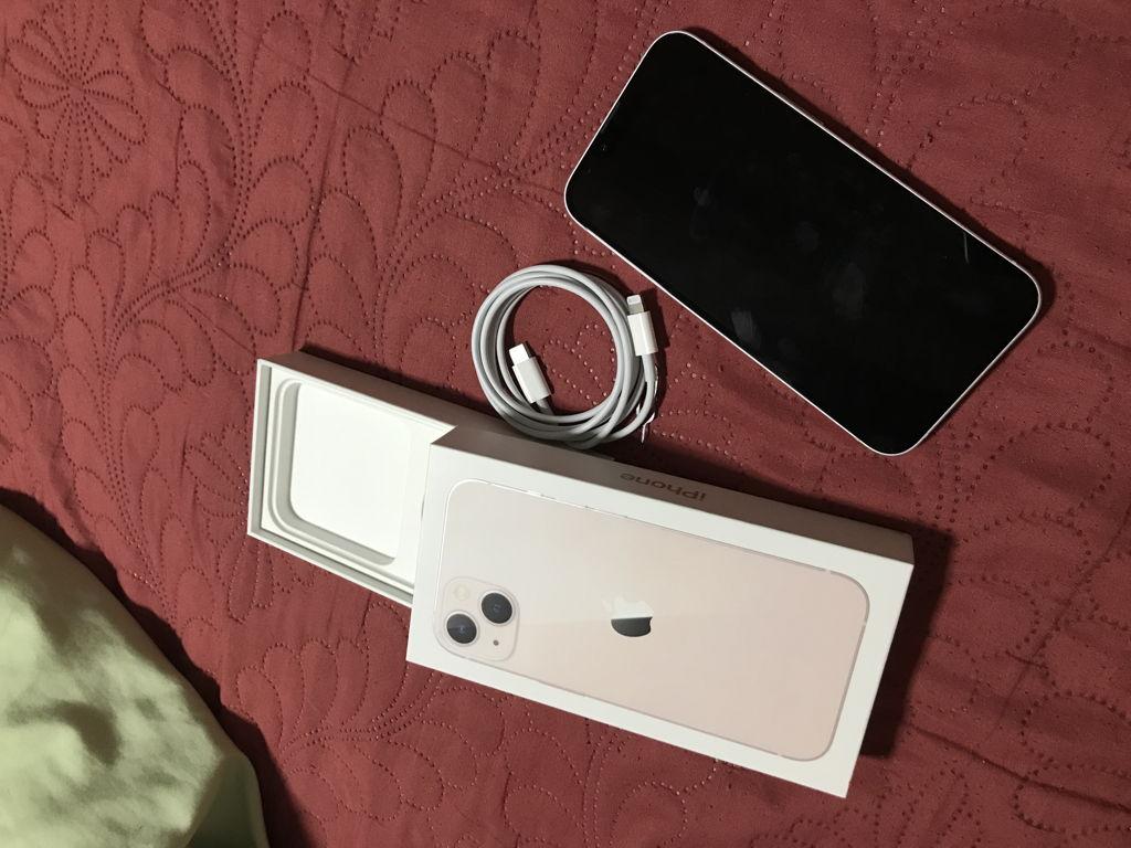 Apple iPhone 13 256GB - Rosa | Ponto