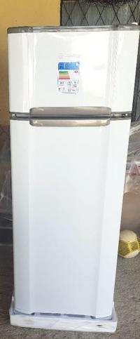 Geladeira Esmaltec RCD34 Branca - 276 L | Extra